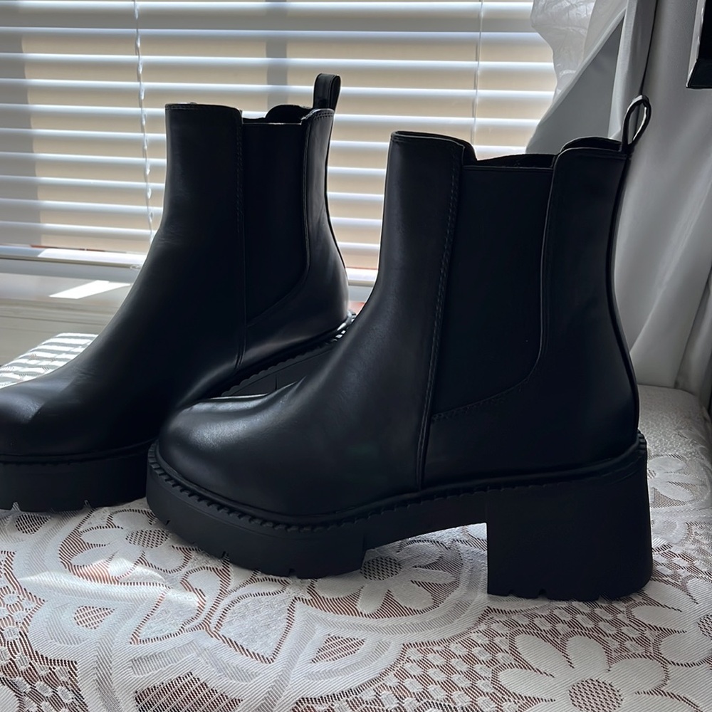 Madden Girl Chunky Tianna Boot - Picture 2 of 10
